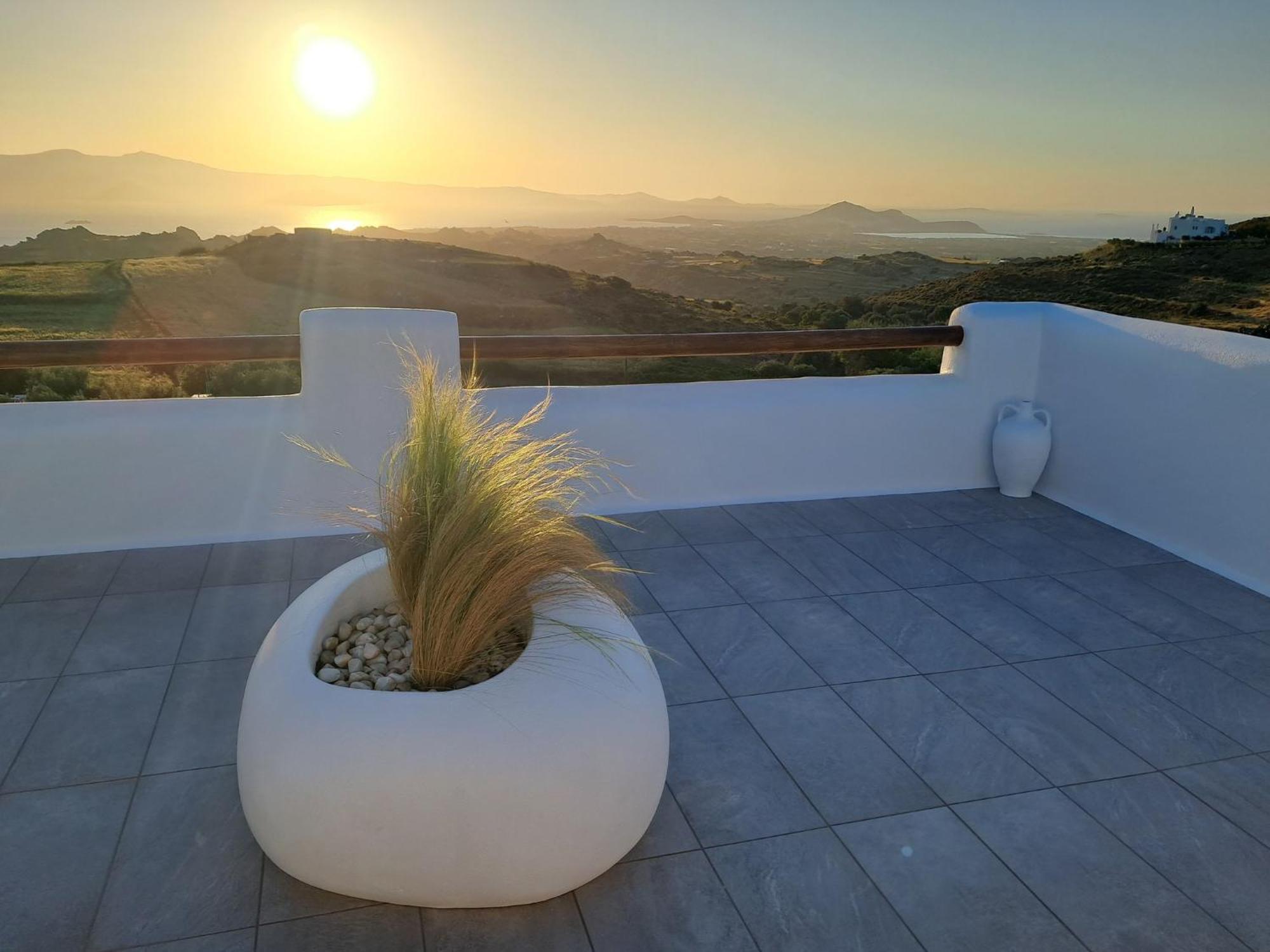 Ariadne'S Crown Luxury Suites With Private Pool Vívlos Zewnętrze zdjęcie