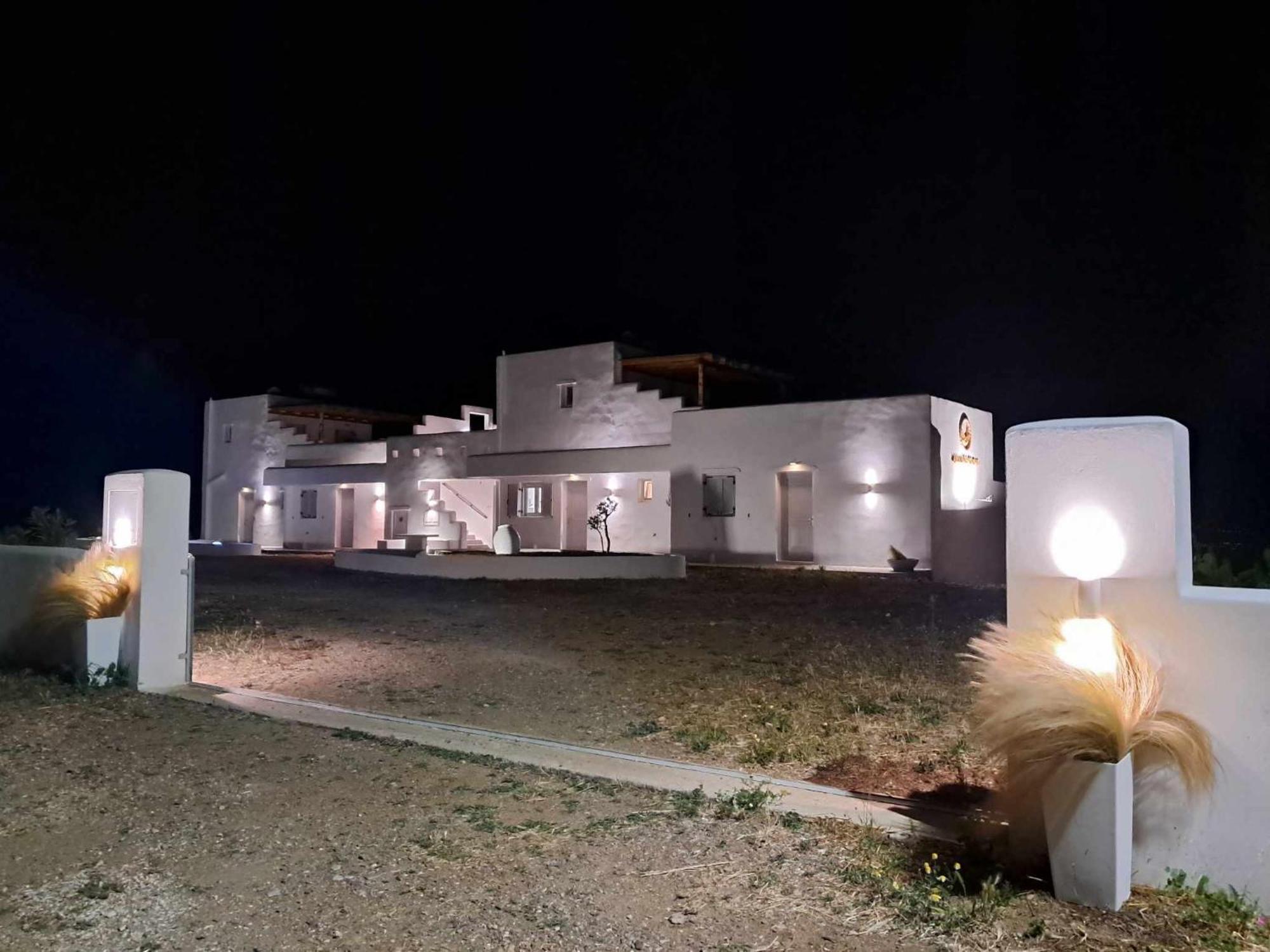 Ariadne'S Crown Luxury Suites With Private Pool Vívlos Zewnętrze zdjęcie